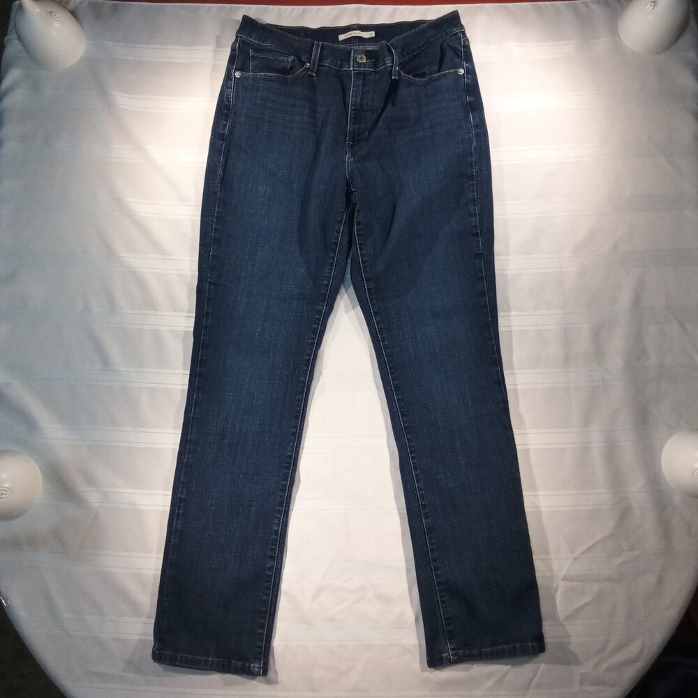 Levi’s Women’s Classic Straight Jeans‎ 12 W31 L32 Dark Wash Mid Rise Denim